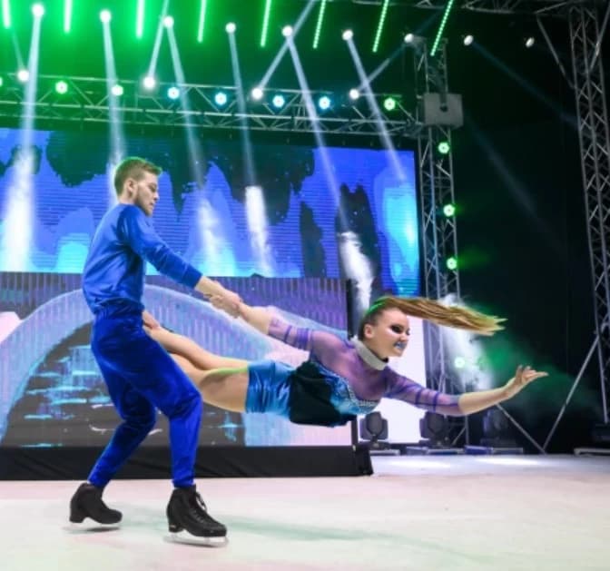 Retour: Christmas on Ice Illumine le Palais des Congres